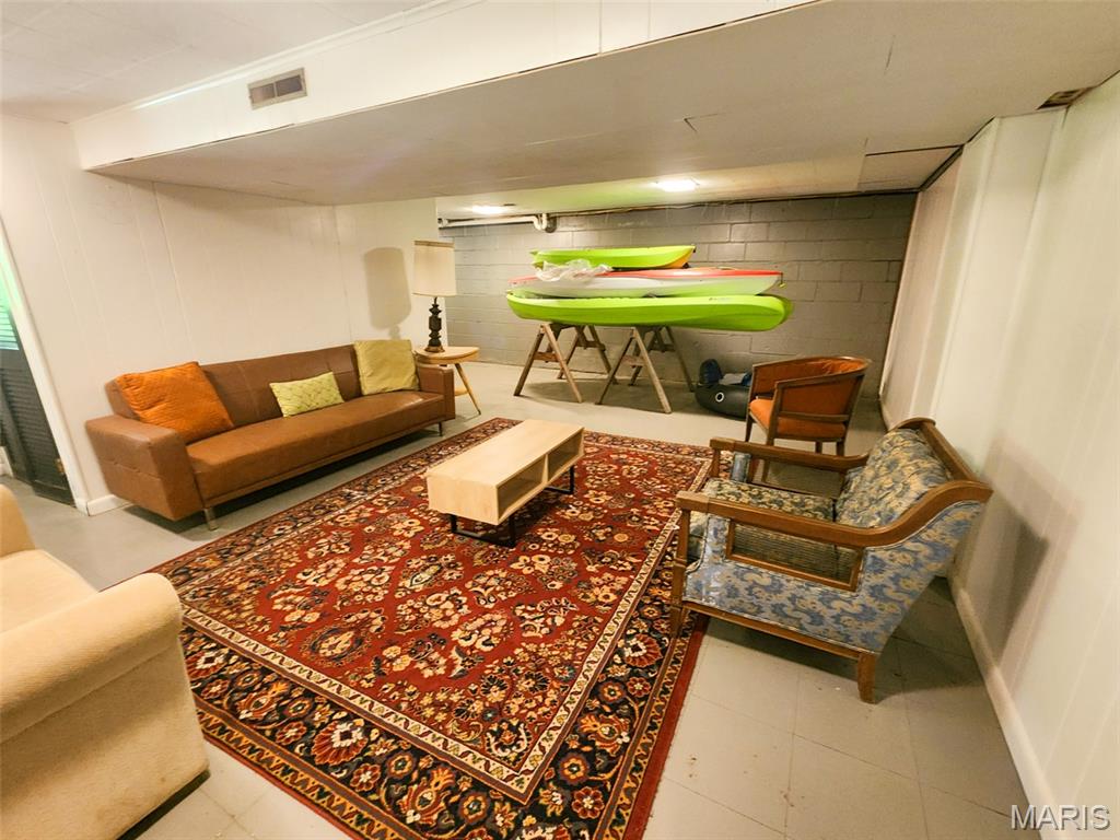 15222 Circle Drive Gillespie, IL 62033 - Photo 11 of 32