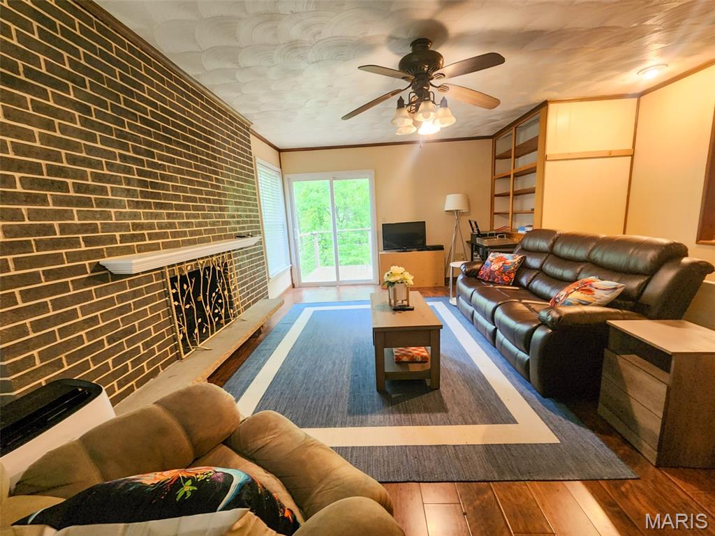 15222 Circle Drive Gillespie, IL 62033 - Photo 6 of 32