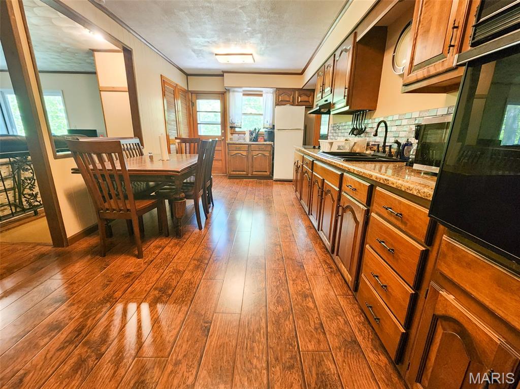 15222 Circle Drive Gillespie, IL 62033 - Photo 10 of 32