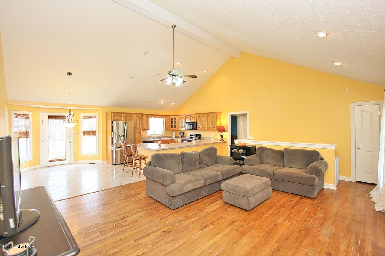 3839 Zoneton Road Shepherdsville, KY 40165 - Photo 3 of 33 3839 Zoneton Rd home for sale 3