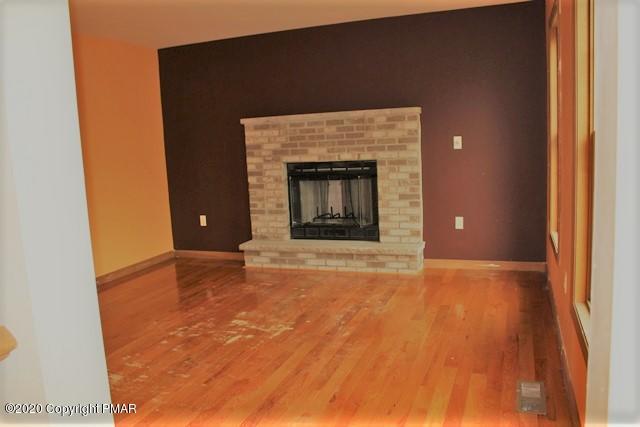 6141 Decker Road Bushkill, PA 18324 - Photo 3 of 27 living rm