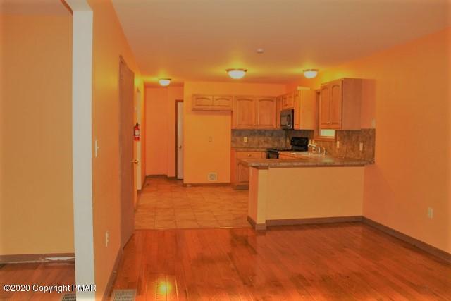 6141 Decker Road Bushkill, PA 18324 - Photo 4 of 27 kitchen