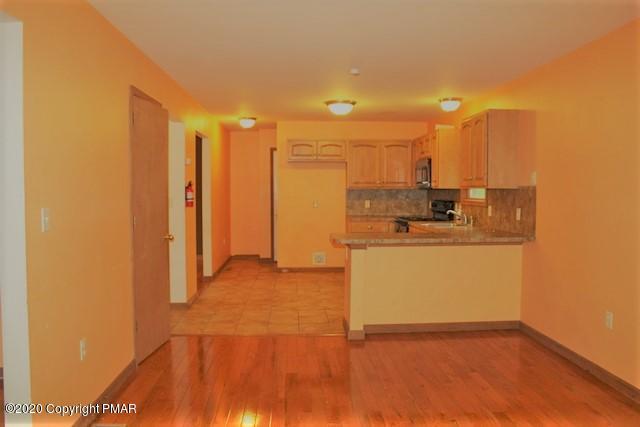 6141 Decker Road Bushkill, PA 18324 - Photo 5 of 27 kitchen