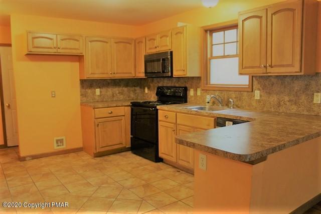 6141 Decker Road Bushkill, PA 18324 - Photo 6 of 27 kitchen