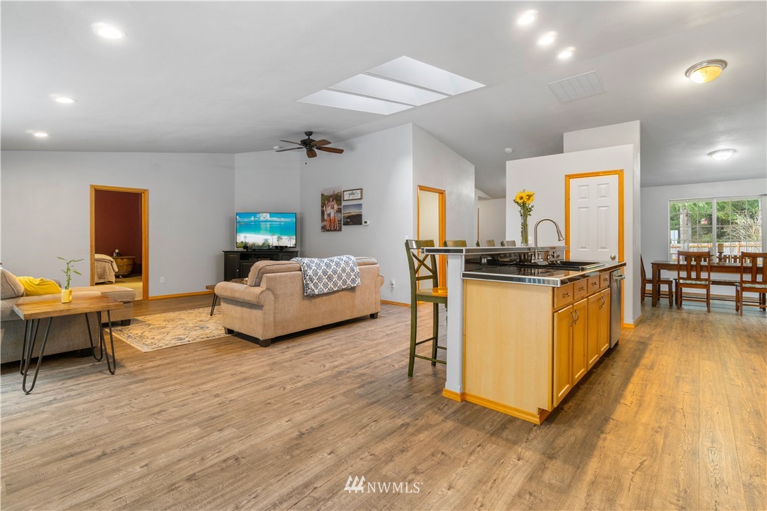 5001 Shellridge Road Northwest Olympia, WA 98502 - Photo 10 of 39 Gallery Image 10