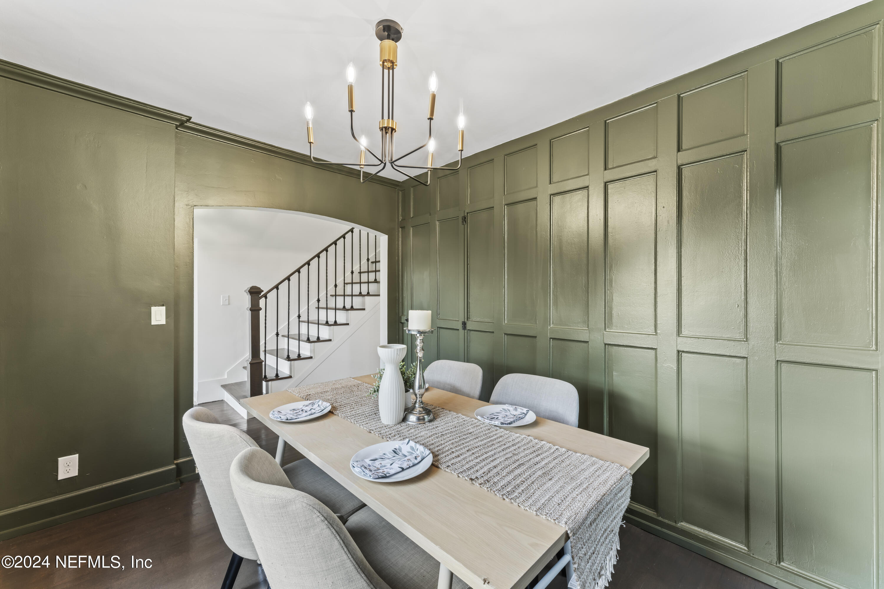 1515 Berwick Road Jacksonville, FL 32207 - Photo 17 of 56 Dining room