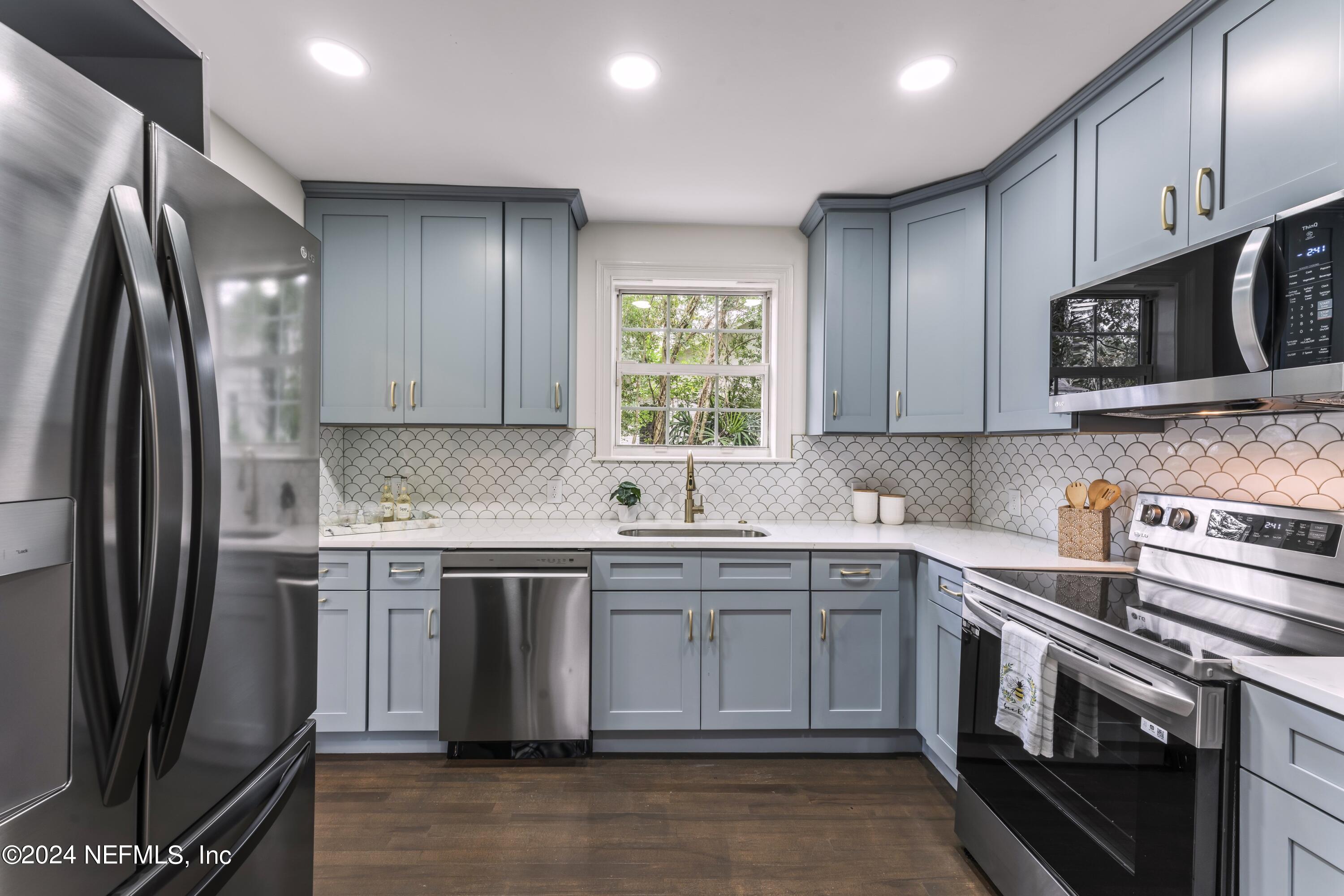 1515 Berwick Road Jacksonville, FL 32207 - Photo 23 of 56 Kitchen