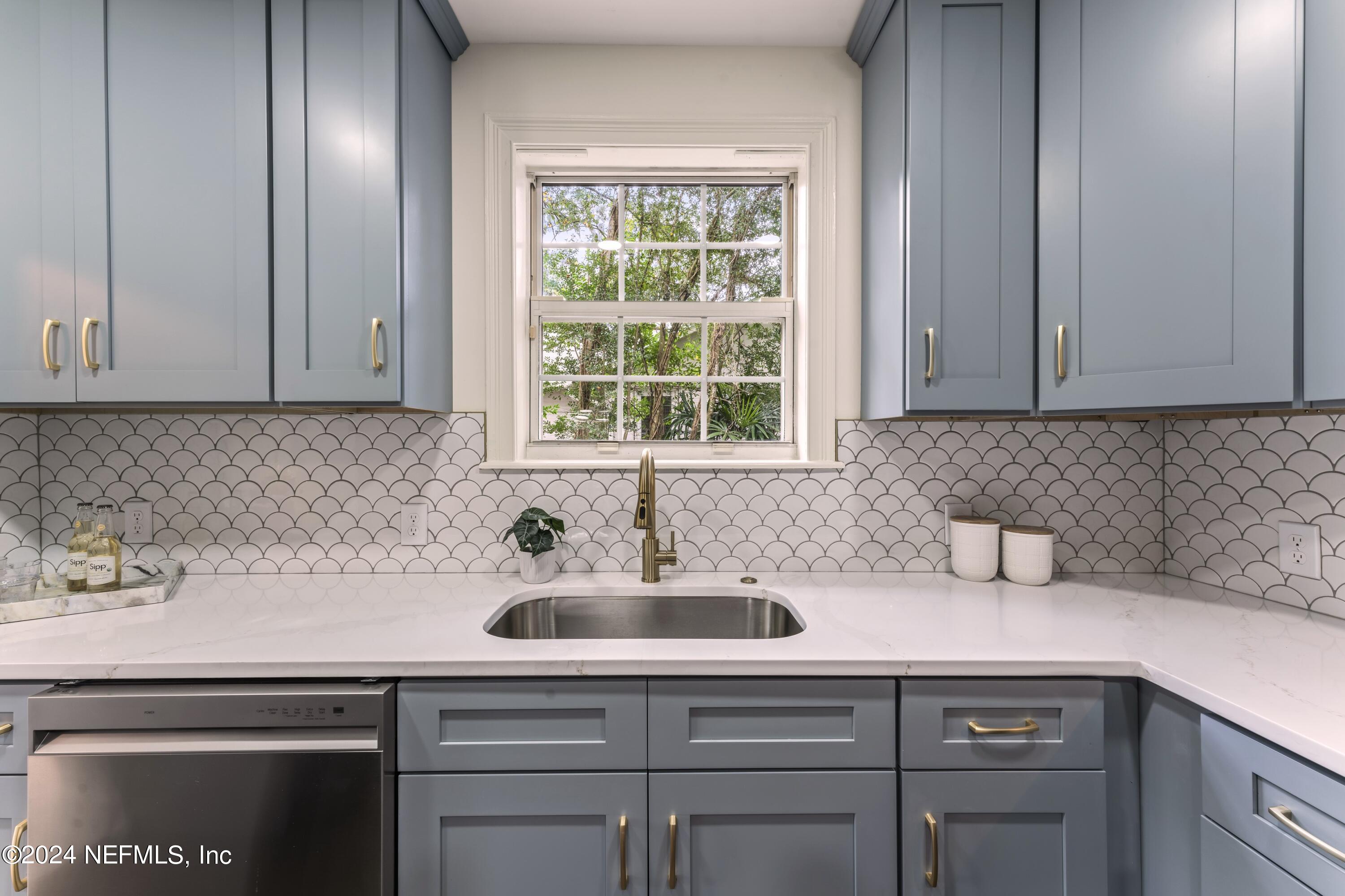 1515 Berwick Road Jacksonville, FL 32207 - Photo 25 of 56 Kitchen