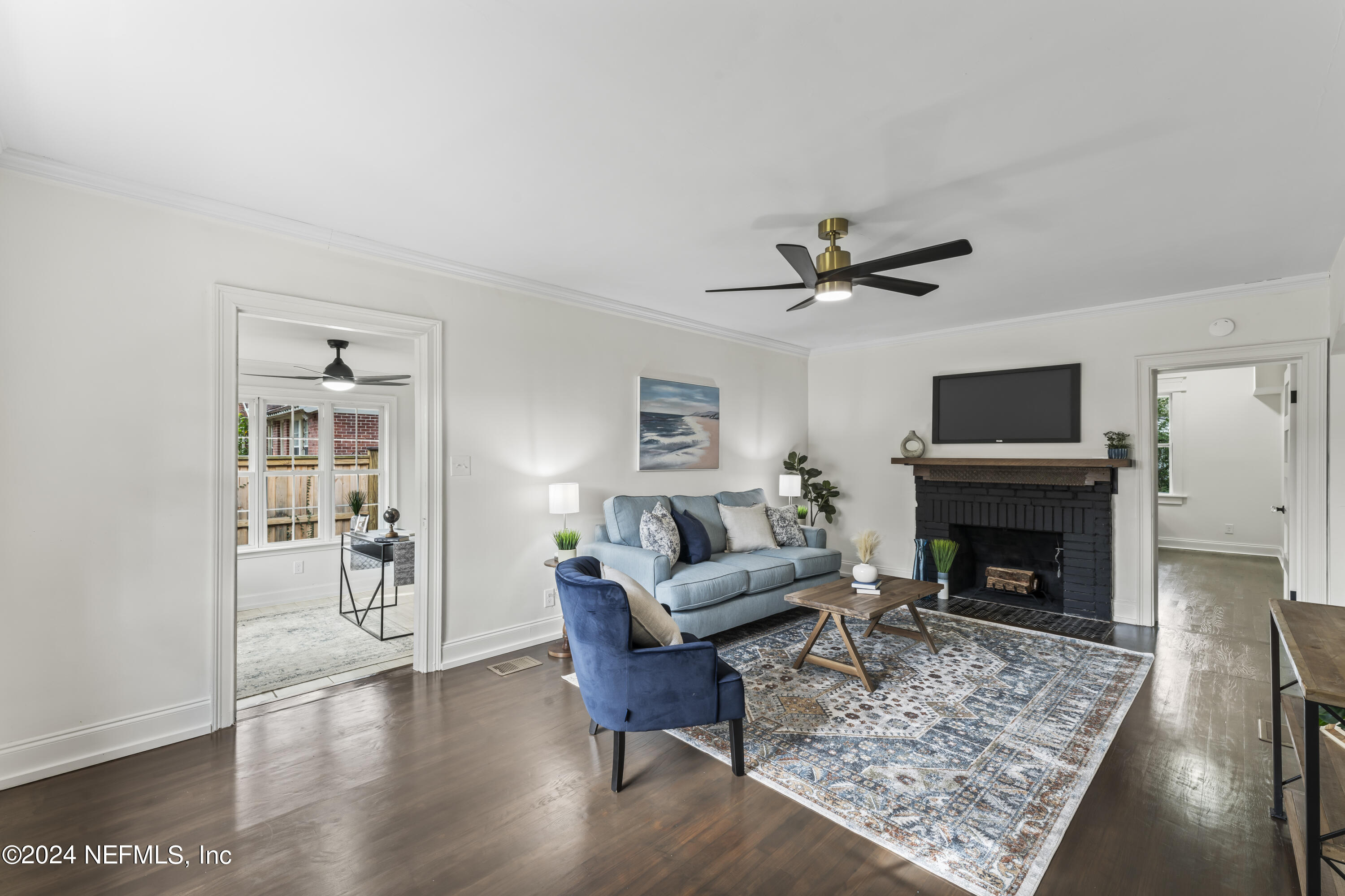 1515 Berwick Road Jacksonville, FL 32207 - Photo 5 of 56 Living room