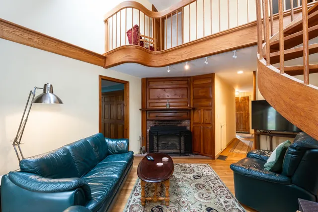 $550,000 | 39 Birch Glen Drive, Bennington, NH 03442