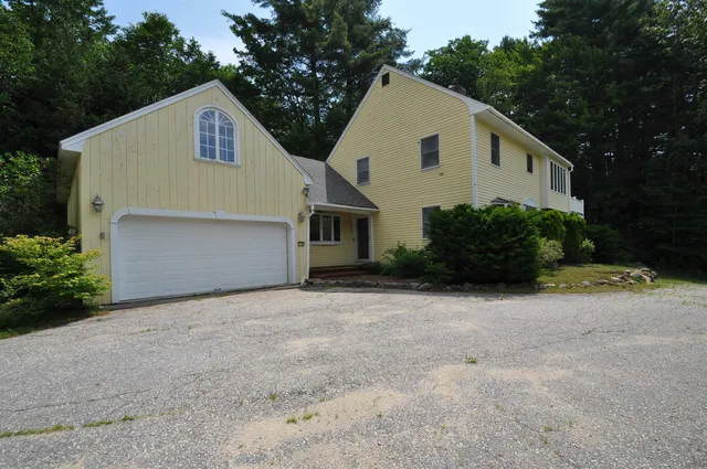 $550,000 | 39 Birch Glen Drive, Bennington, NH 03442