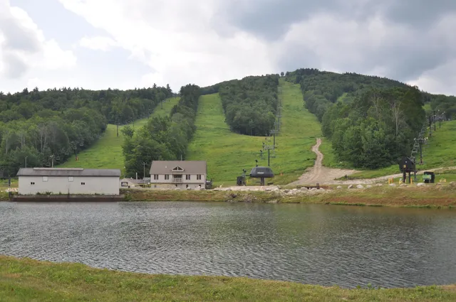 $550,000 | 39 Birch Glen Drive, Bennington, NH 03442