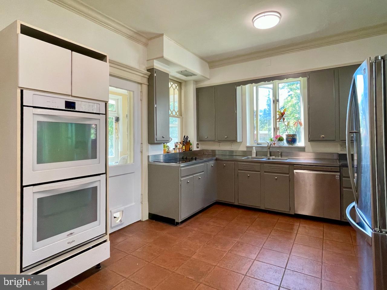 2103 Baynard Boulevard Wilmington, DE 19802 - Photo 21 of 75 Huge Kitchen!