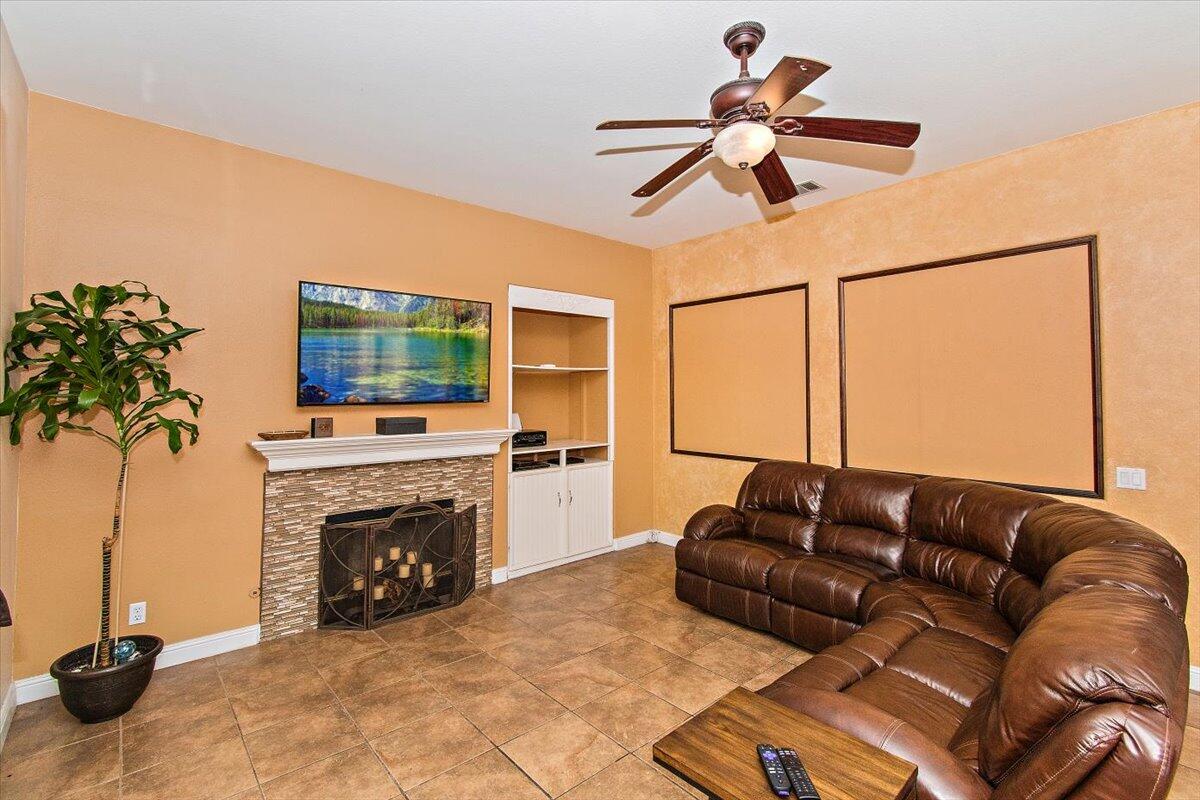 8576 Barnwood Lane Riverside, CA 92508 - Photo 18 of 56 17-BOS_1591