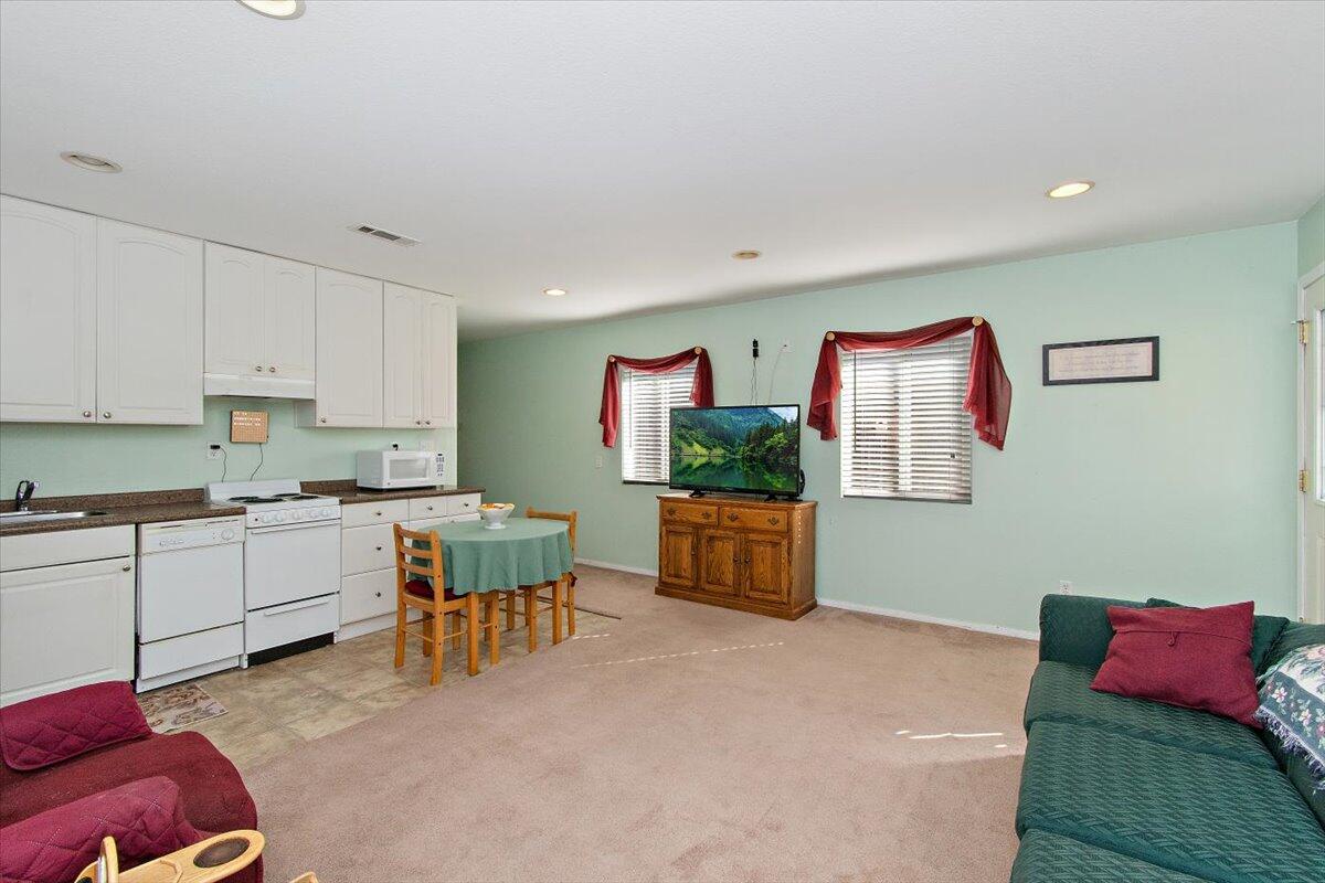 8576 Barnwood Lane Riverside, CA 92508 - Photo 40 of 56 39-BOS_1599