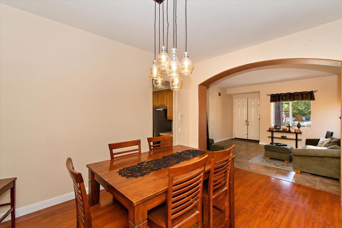 8576 Barnwood Lane Riverside, CA 92508 - Photo 9 of 56 08-BOS_1580