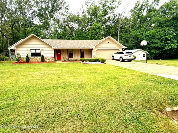 $190,000 | 151 Oak Park Drive, Forest, MS 39074