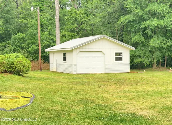 $190,000 | 151 Oak Park Drive, Forest, MS 39074
