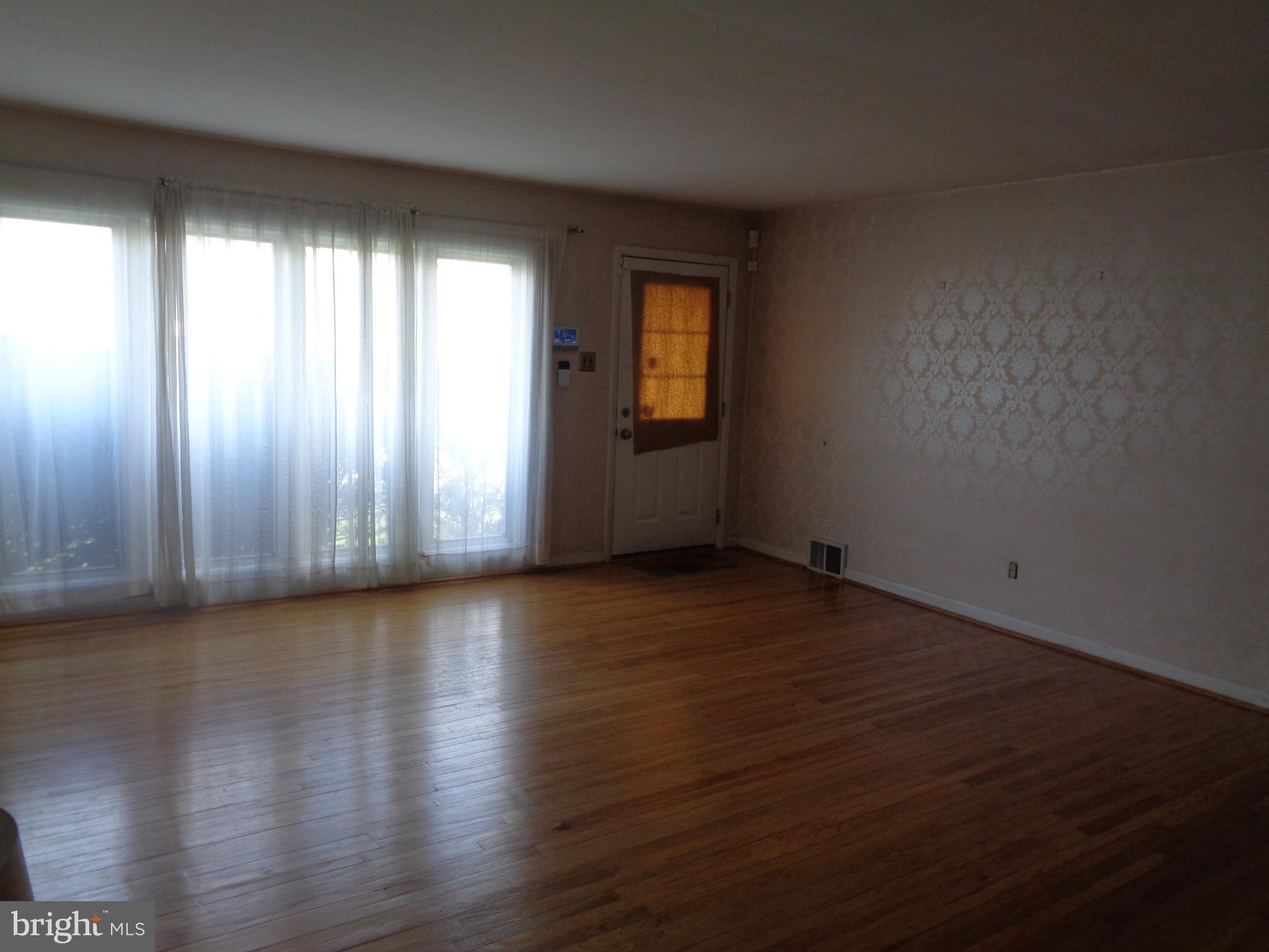 608 Louise Road Glenside, PA 19038 - Photo 4 of 28 Gallery Image 4