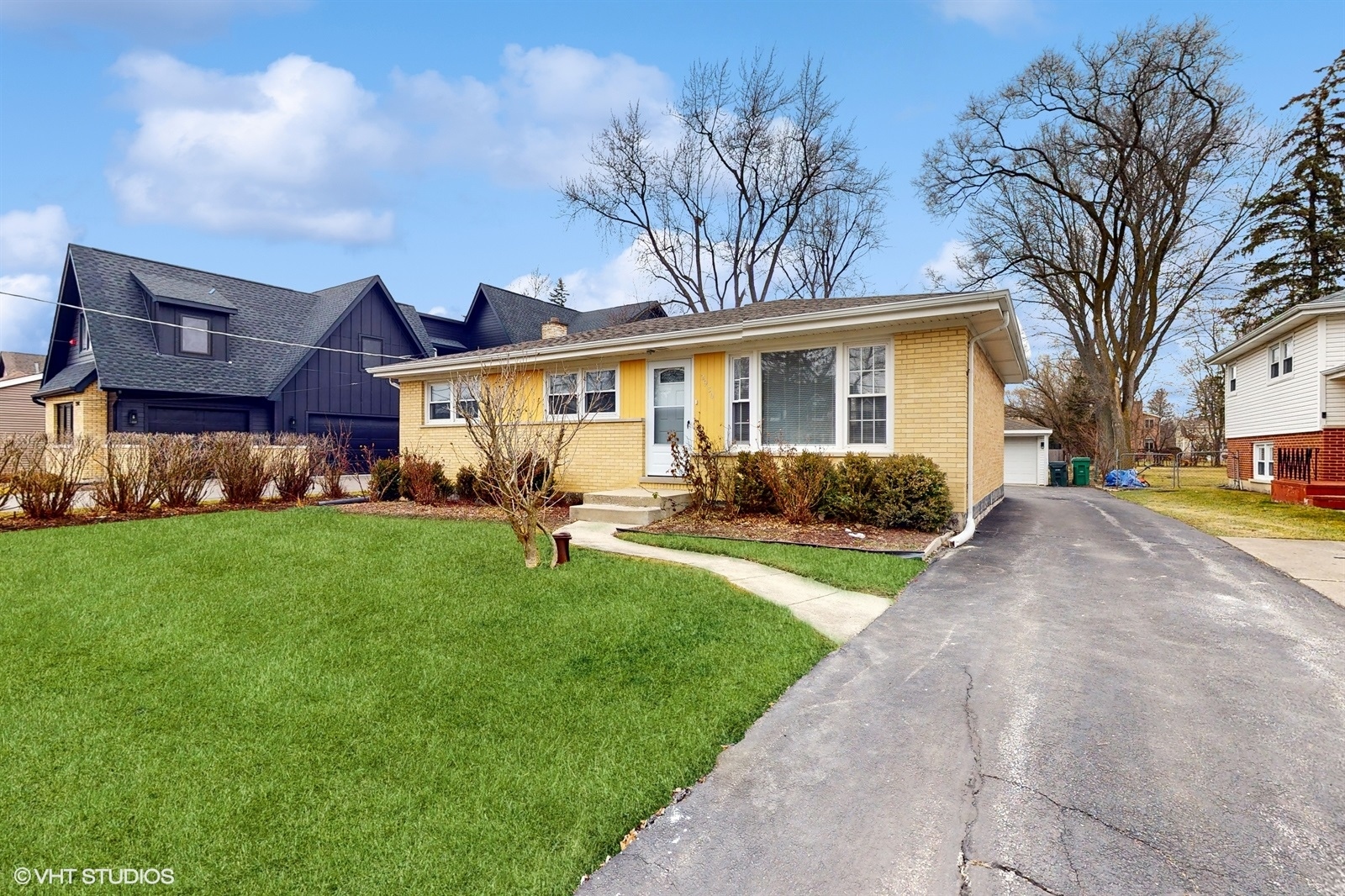 2930 Koepke Road Northbrook, IL 60062 - Photo 1 of 30 a front view of house with yard and green space
