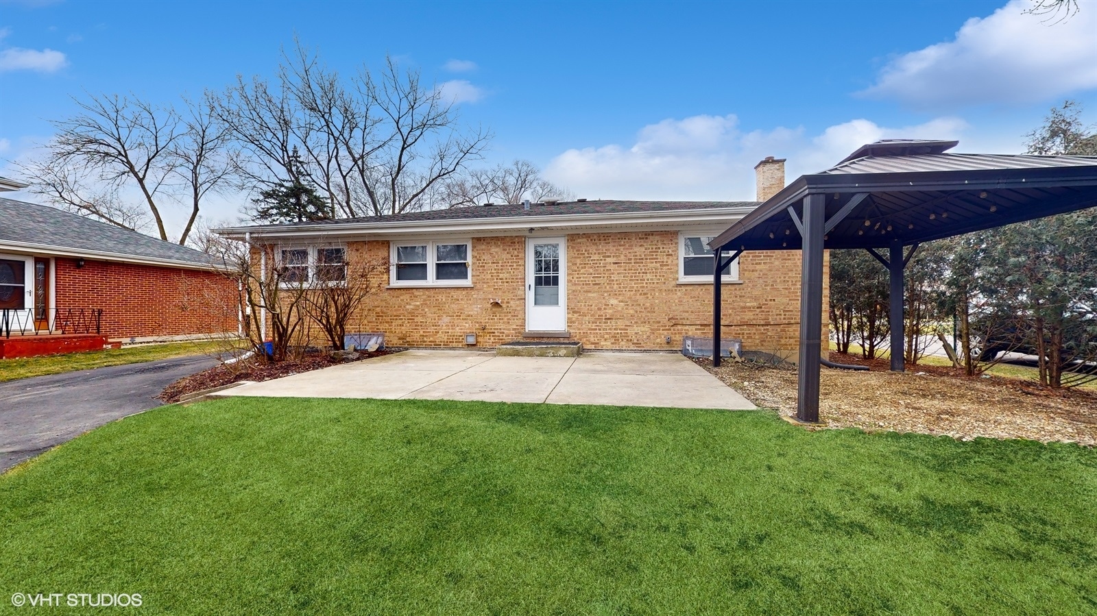 2930 Koepke Road Northbrook, IL 60062 - Photo 24 of 30 a view of a house with a backyard