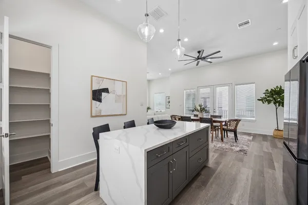 $739,000 | 1618 Ojeman Road, Unit A, Houston, TX 77055