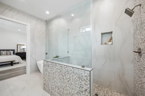 $739,000 | 1618 Ojeman Road, Unit A, Houston, TX 77055