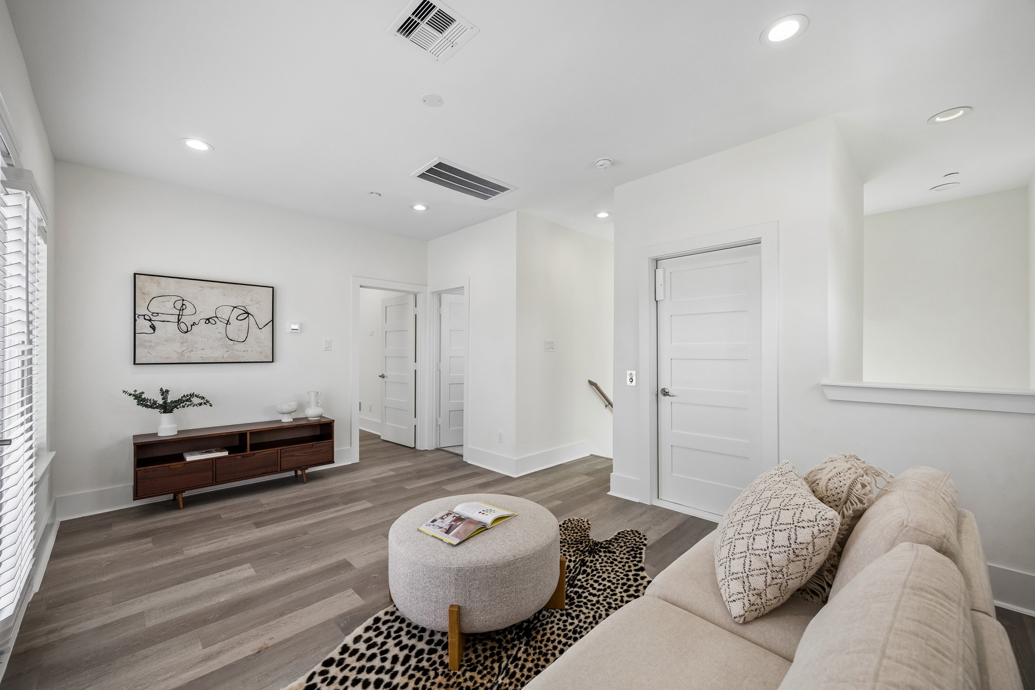 1618 Ojeman Road, Unit A Houston, TX 77055 - Photo 21 of 39 Fourth floor family room is easily accessed by the elevator!