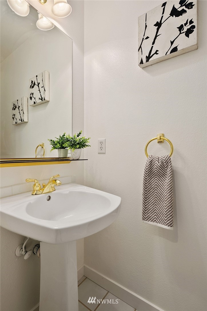 23129 15th Avenue Southeast, Unit J1 Bothell, WA 98021 - Photo 8 of 21