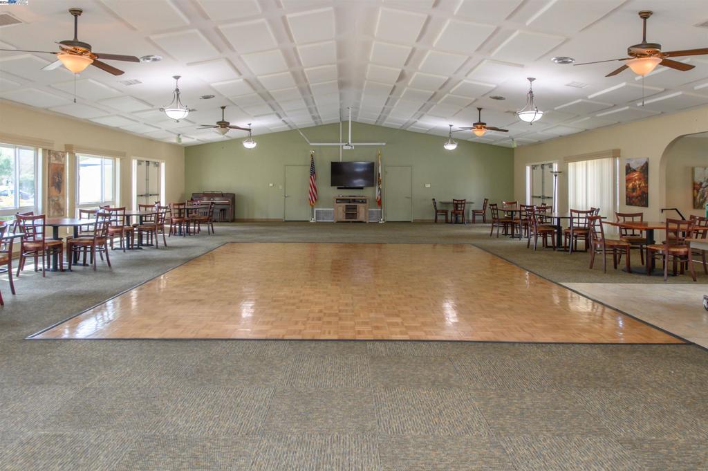 3263 Vineyard Avenue Pleasanton, CA 94566 - Photo 37 of 46