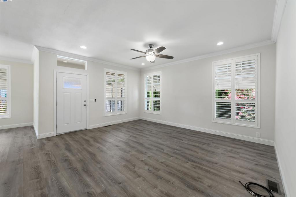 3263 Vineyard Avenue Pleasanton, CA 94566 - Photo 5 of 46