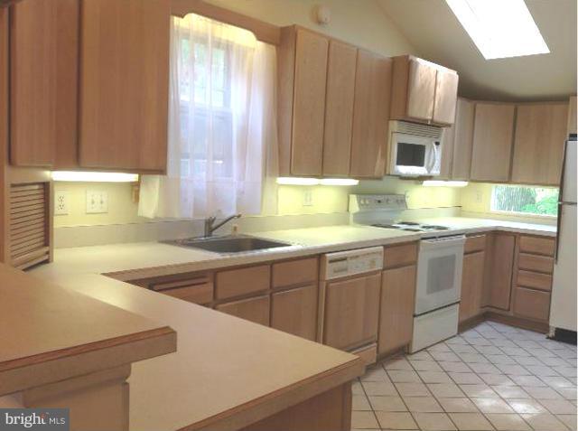 802 Silver Spring Avenue Silver Spring, MD 20910 - Photo 11 of 13 Kitchen