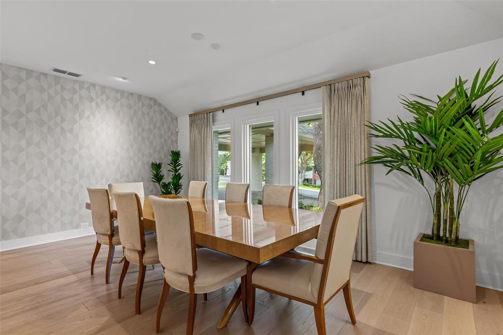 6117 Merrymount Road Westover Hills, TX 76107 - Photo 17 of 39 Dining area featuring wallpapered walls, vaulted ceiling, light wood finished floors, and recessed lighting