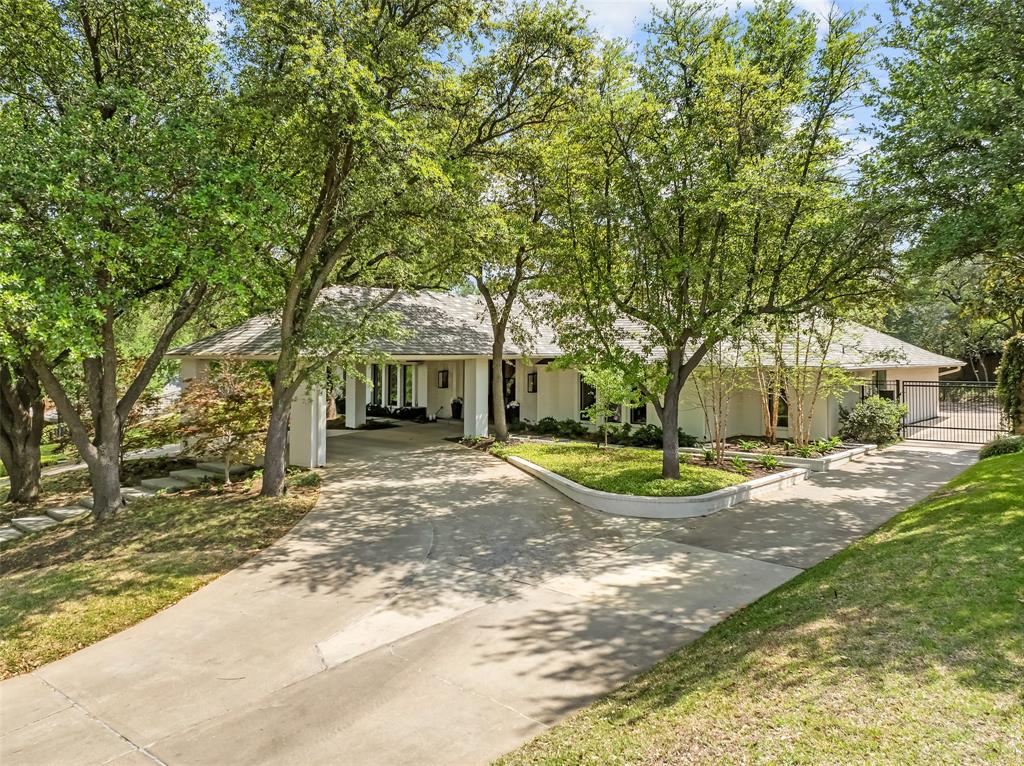 6117 Merrymount Road Westover Hills, TX 76107 - Photo 4 of 39 Ranch-style home featuring a front lawn, driveway, and a gate