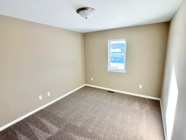 $324,600 | 1446 Lake Street, Hobart, IN 46342