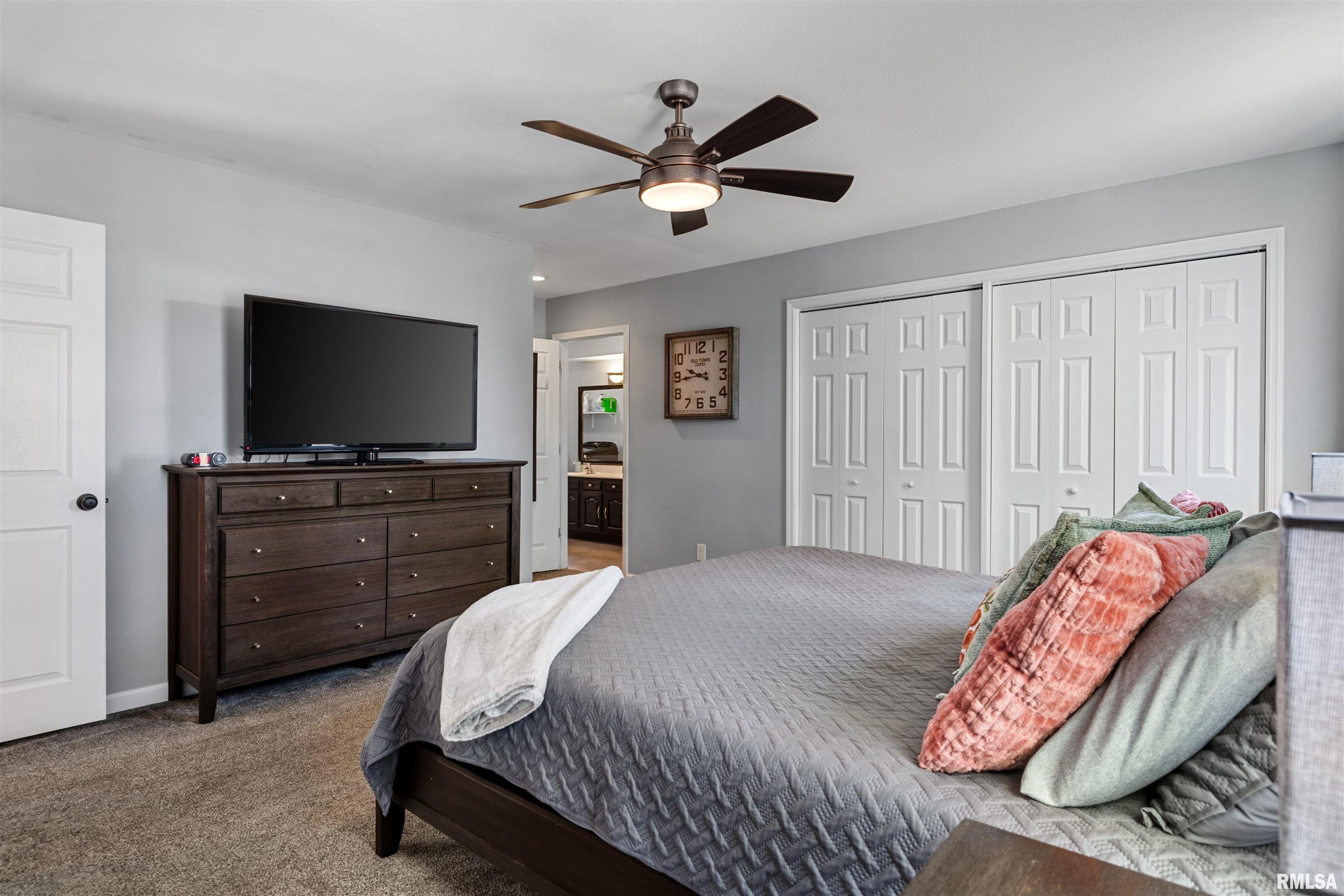 1841 Mound Road Jacksonville, IL 62650 - Photo 17 of 41 Gallery Image 17