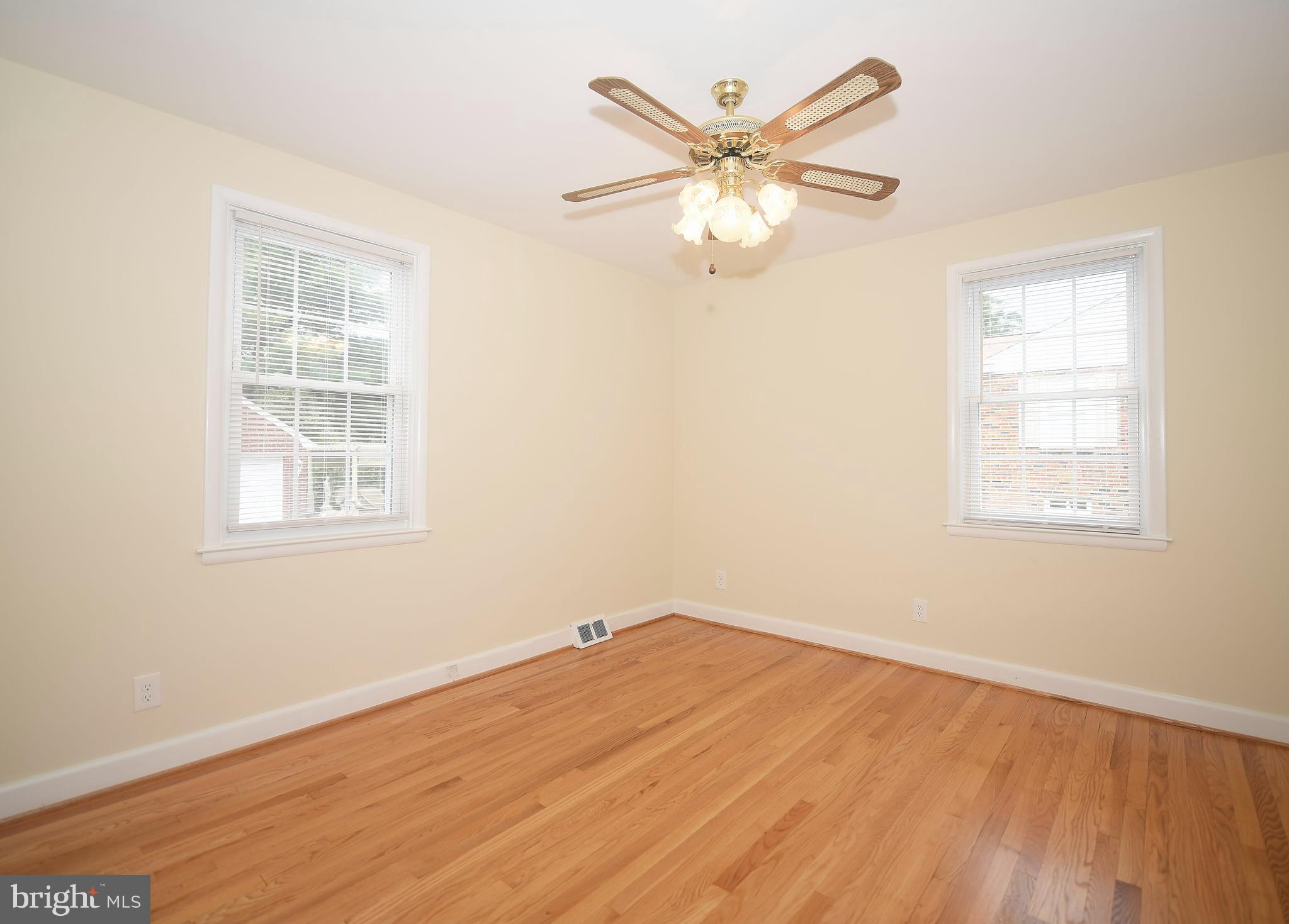 4111 Perry View Road Baltimore, MD 21236 - Photo 28 of 38