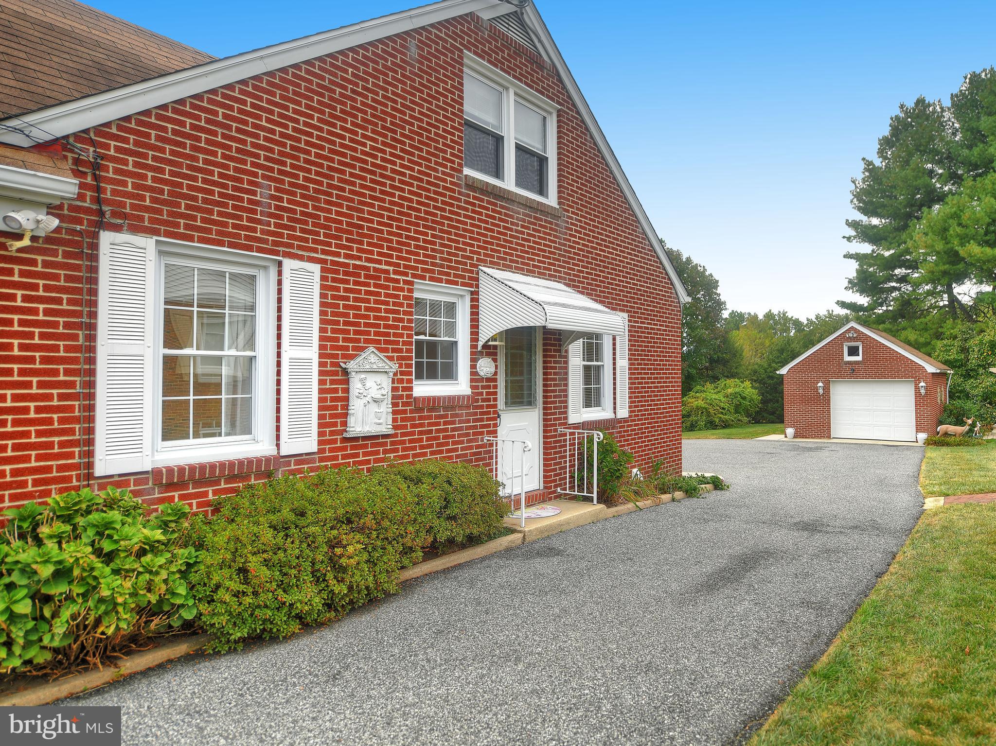 4111 Perry View Road Baltimore, MD 21236 - Photo 6 of 38