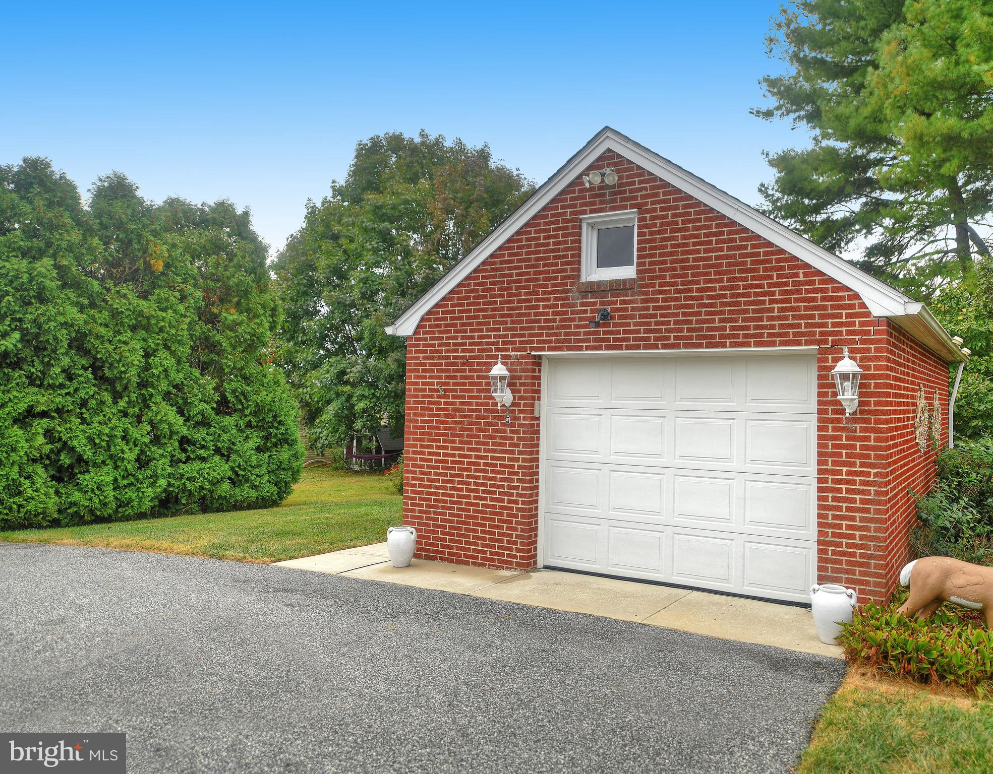 4111 Perry View Road Baltimore, MD 21236 - Photo 7 of 38