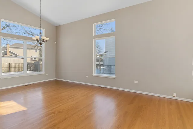 $549,000 | 206 Sparrow Lane, Bolingbrook, IL 60490