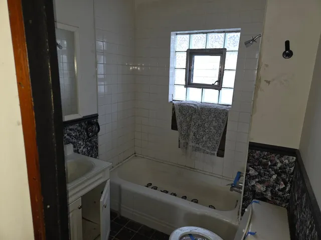 a view of livingroom with window