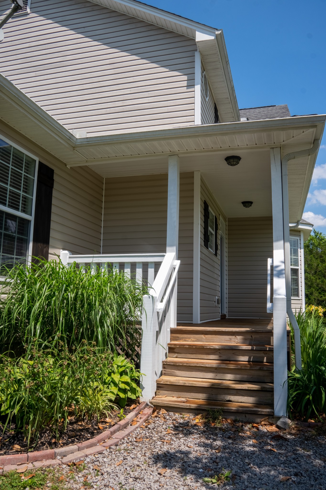 4360 Hardison Mill Road Columbia, TN 38401 - Photo 6 of 22 a front view of a house with a yard