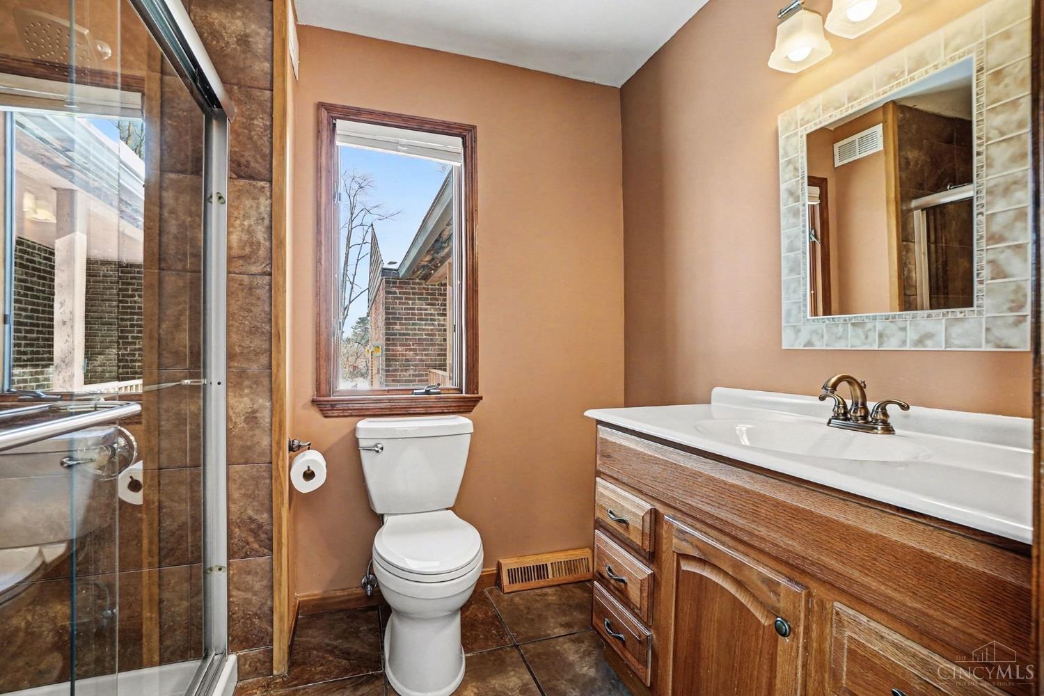 208 Irvin Road Blanchester, OH 45107 - Photo 19 of 40 Gallery Image 19