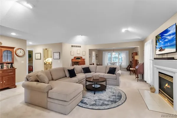 $549,000 | 33 Ainsley Court, Clarence, NY 14221