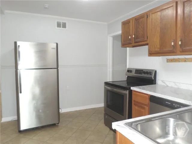 $1,800 | 213 Olmstead Drive, Garden City, GA 31408