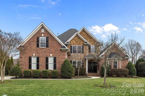 $825,000 | 6120 Four Wood Drive, Matthews, NC 28104