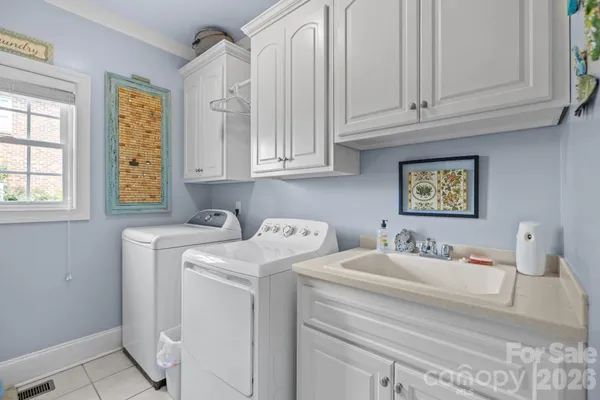 $825,000 | 6120 Four Wood Drive, Matthews, NC 28104