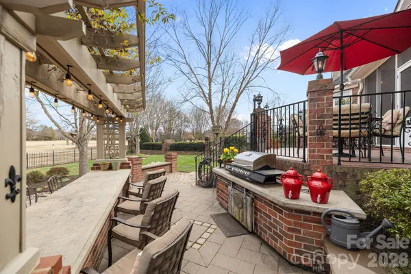 $825,000 | 6120 Four Wood Drive, Matthews, NC 28104