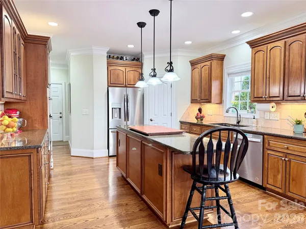$825,000 | 6120 Four Wood Drive, Matthews, NC 28104