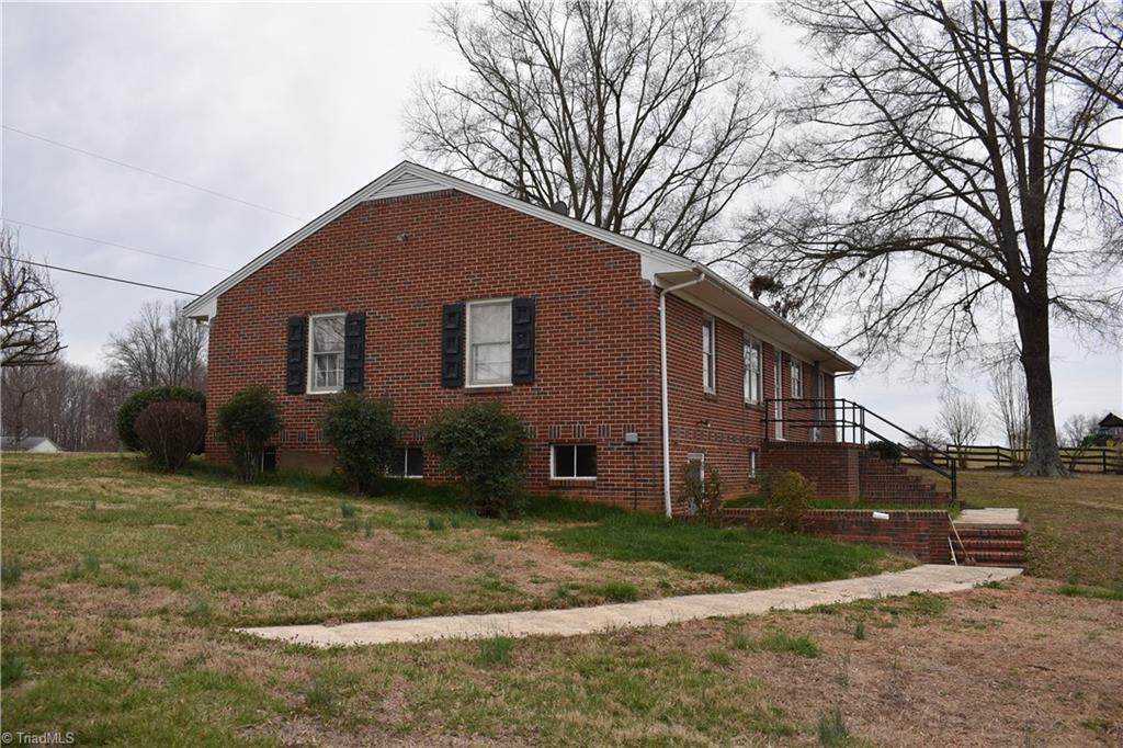 8971 Highway 700 Ruffin, NC 27326 - Photo 5 of 30